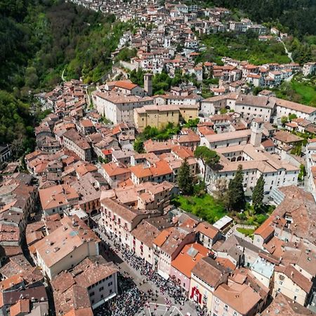 Appartamento Luzzi Tagliacozzo Exterior foto