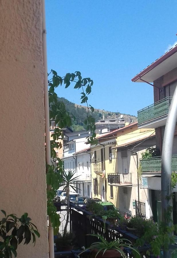 Appartamento Luzzi Tagliacozzo Exterior foto